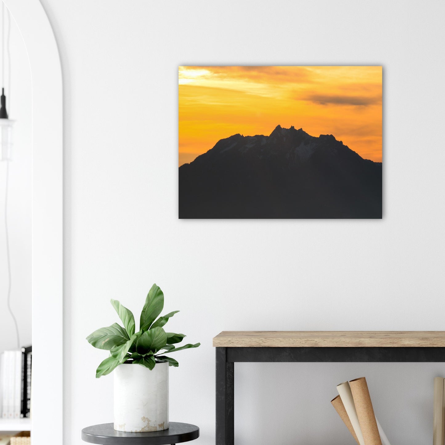 Pilatus mit gelb / orangem Himmel - Forex-Druck