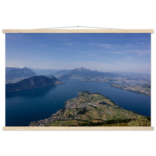 Zentralschweiz Poster: Atemberaubender Ausblick über den Vierwaldstättersee Premium Poster mit Holzeisten