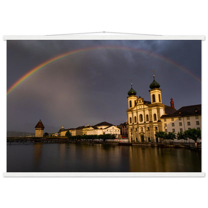 Regenbogen über Luzern Premium Poster mit Holzeisten