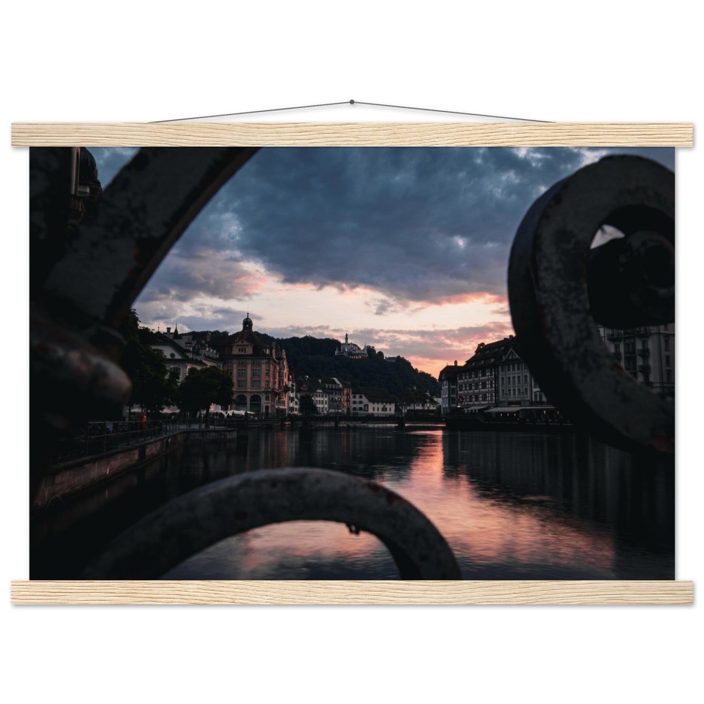 Sonnenuntergang über Luzern Premium Poster mit Holzeisten