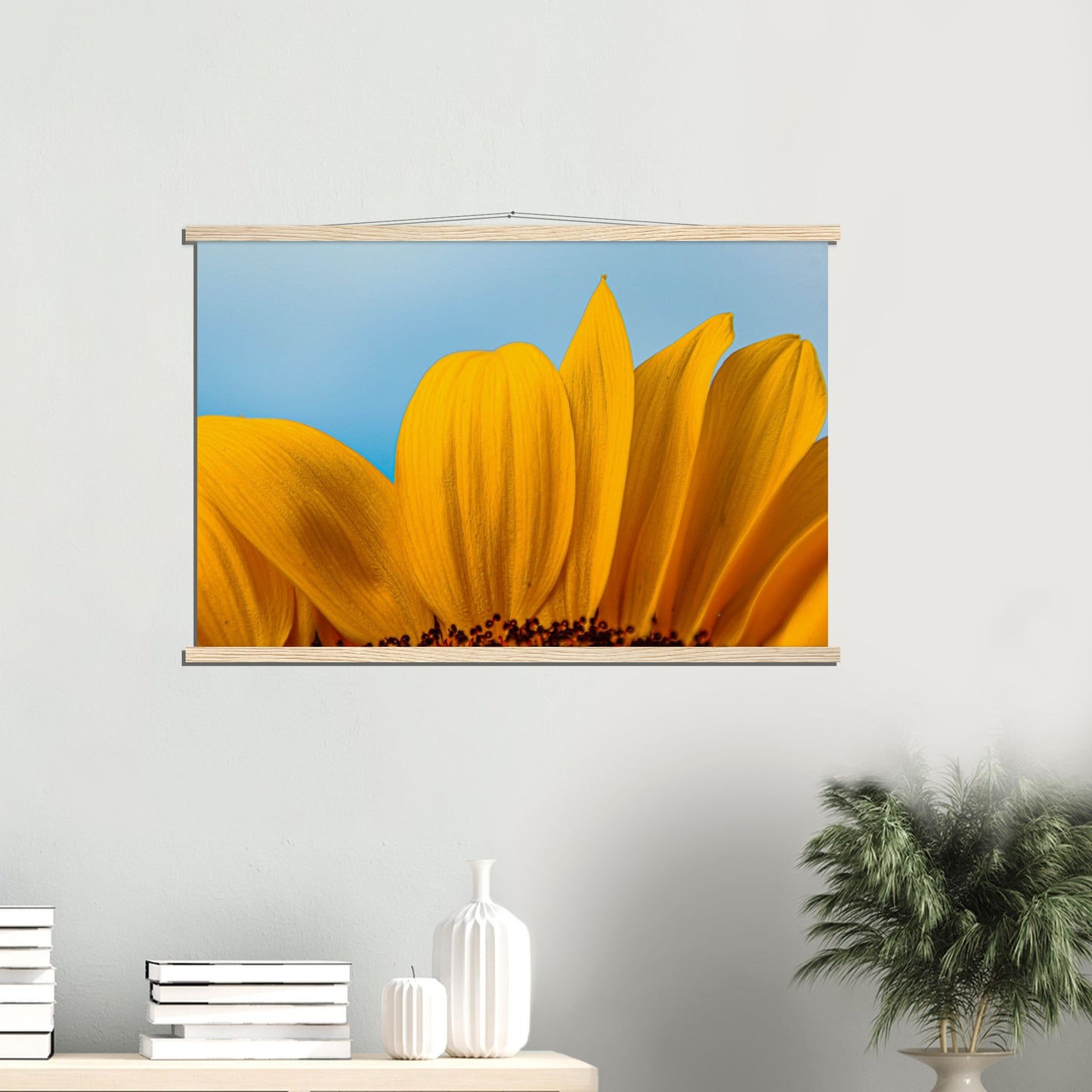 Sonnenblume Nahaufnahme Premium Poster mit Holzeisten